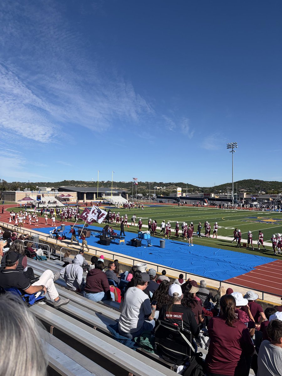 Diego_RomeroB70's tweet photo. Had great gameday visit at Schreiner yesterday! Thank you @CoachZ_SU and @SchreinerFB for the great hospitality. 
@REPFootballRec @RepCoachReagan @RSA_strength @RSA_Athletics @TXPSMedia @var_austin https://t.co/87jiXIorbj