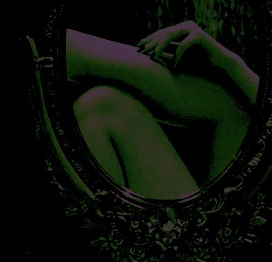 PRESUNTAMORTA's tweet photo. .  .  .  𝖘eductive  𝖘unday  . https://t.co/RiTfr5l4eB