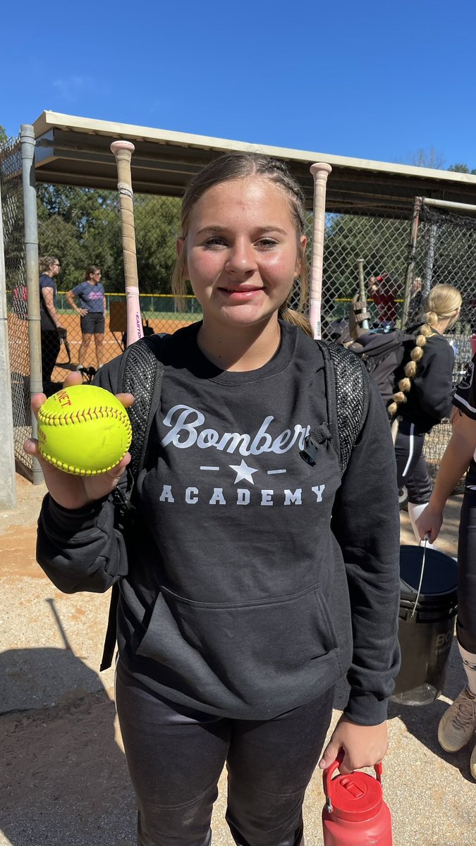 CoxAvery2013's tweet photo. Ronald McDonald was a great experience as my team played up with 16u and got to participate in the showcase. 
.444 Batting Average 
.545 OBP
9 AB 
4 hits 
1 HR 🥳
4 RBI 
4.2 IP 
5 SO 
3.00 ERA 
Thank you to all the schools who came out and watched as well. 
@KristiMalpass @vasquezmarky @BombersTexas @AggieSoftball @OleMissSoftball @LSUsoftball