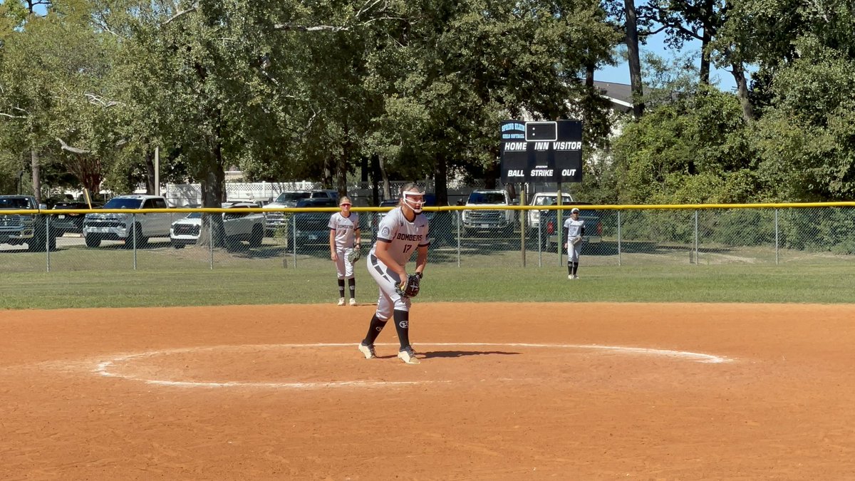 CoxAvery2013's tweet photo. Ronald McDonald was a great experience as my team played up with 16u and got to participate in the showcase. 
.444 Batting Average 
.545 OBP
9 AB 
4 hits 
1 HR 🥳
4 RBI 
4.2 IP 
5 SO 
3.00 ERA 
Thank you to all the schools who came out and watched as well. 
@KristiMalpass @vasquezmarky @BombersTexas @AggieSoftball @OleMissSoftball @LSUsoftball