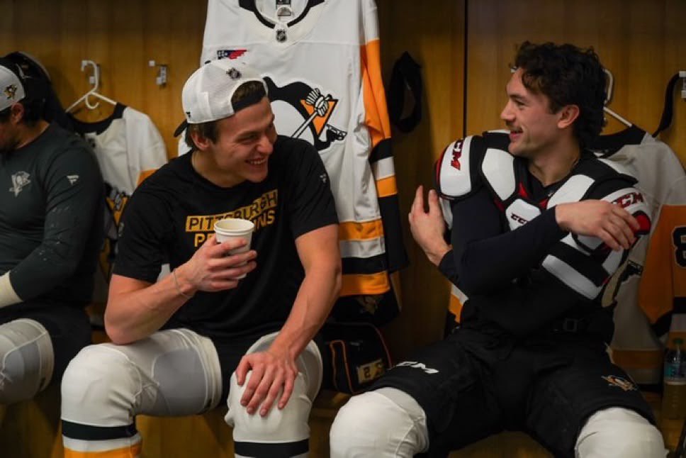 hotdogs4geno's tweet photo. kyle dubas if you don’t bring these little gay boys up right now…. https://t.co/zAcrNMslqr