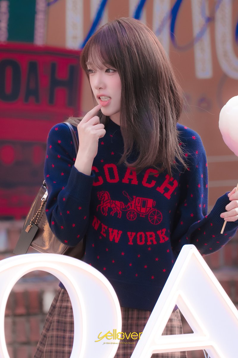 Yellover_YN's tweet photo. 261019
솜사탕 냠
#최예나 #예나 #YENA #イェナ https://t.co/bWzImmmI1I