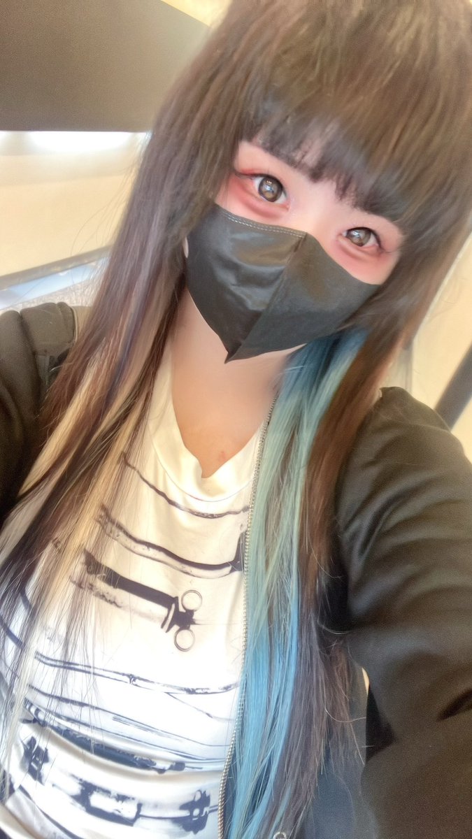 KOOLBOOST8_126's tweet photo. エクステつけました😊
ロングです❣️ https://t.co/FdoWc1Ys1O