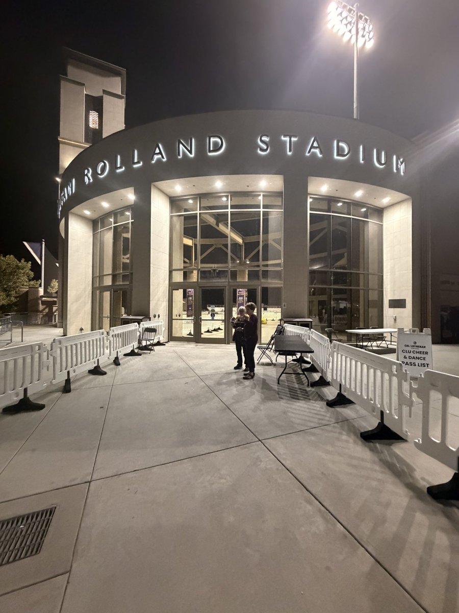 Squirtles64's tweet photo. Had an amazing time at cal Lutheran with an official visit extremely grateful to experience campus life game day experience love the campus and game day experience. @ScottGlicksberg &amp; @CLUCoachLugo grateful game visit  
#ClassOf2027 #center #dedication #hardwork #blessed #Oline https://t.co/8ZQfeUSJhT