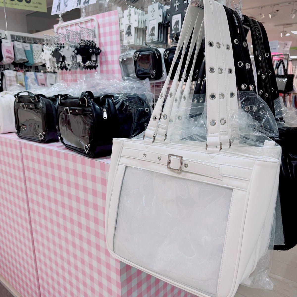 WEGO_ikebukuro's tweet photo. ꒰ WEGO池袋サンシャインシティアルタ ꒱

推し活を加速させる待望の
メンズ向けコレクション
"FAVE GEAR" ーフェイブギアー

オンラインストアでは完売商品も！
アルタでは特設コーナーを作って
お待ちしております👍🏻◝✩ https://t.co/K4XQ4CgW84