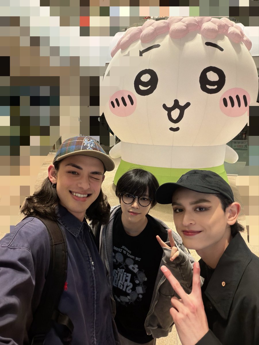 TOKI_191000518's tweet photo. タケルとSionくんも一緒に見にいけた🫶

ちいかわデカ過ぎんだろ

今日は、休演日前のマチネ1公演🎾
最の高に楽しむよ！！！
#新テニミュ https://t.co/bjVqqpx3iP