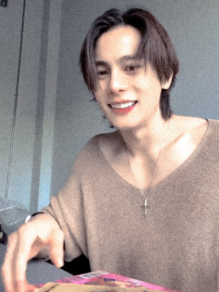 _TinnyCat_'s tweet photo. That collarbone should have its own fandom 🤚🏻😫🫵🏻 

#bankartit #foolinlove https://t.co/eEuHxmysaB