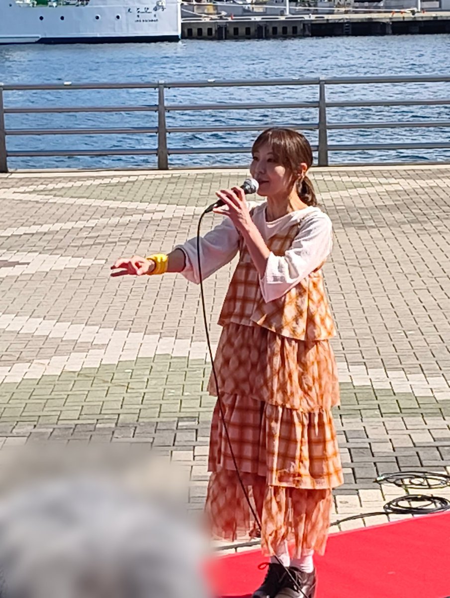 Gomadamagoma's tweet photo. ペコ博の余韻♪🍀🙂‍↔️←ふっ♥

ギター女ファイナルの時の
衣装で
可愛すぎ♪🎤🙋👏😻

(*´ｪ`*)

＃Peco
＃ギター
＃ハーバーランド
＃高浜岸壁
＃歌唱王 https://t.co/7tlPGgqzBH