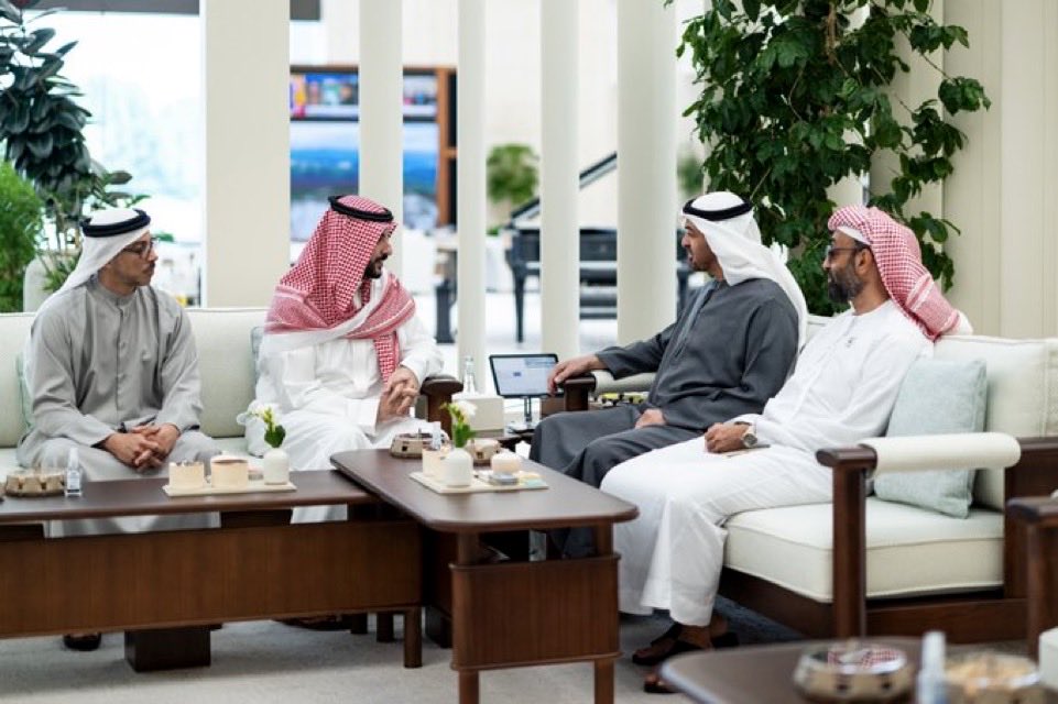 Yiilcx's tweet photo. راح يمحي ماتبقا من كرامتهم https://t.co/HX86vI7UuE