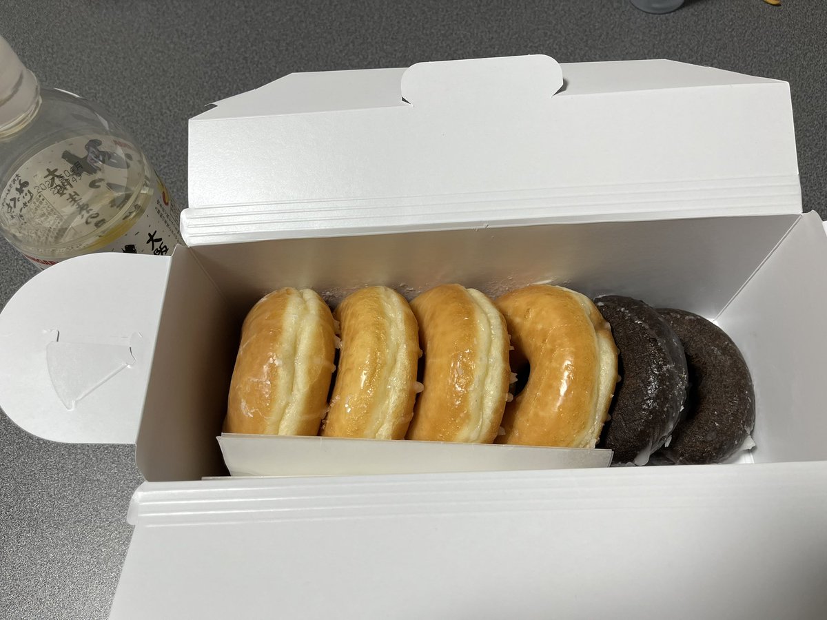 Kumatan_32's tweet photo. 甘味補充🍩 https://t.co/PRaW6LWWH3