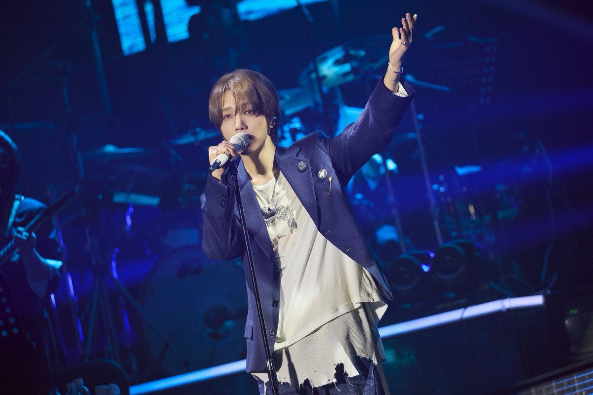 SMTOWNGLOBAL's tweet photo. 슈퍼주니어 예성, 서울 콘서트 성황! “기적 같은 10주년, 여전히 떨리는 청춘이다”
26곡 완벽 소화한 ‘아티스틱 보이스’, 음악으로 팬들과 행복·위로 모두 나눈 현장

https://t.co/8UkrrCrCqE

#예성 #YESUNG
#슈퍼주니어 #SUPERJUNIOR
#ABOUT_THE_THINGS_WE_CALLED_ORDINARY https://t.co/9MEx8Frc6V