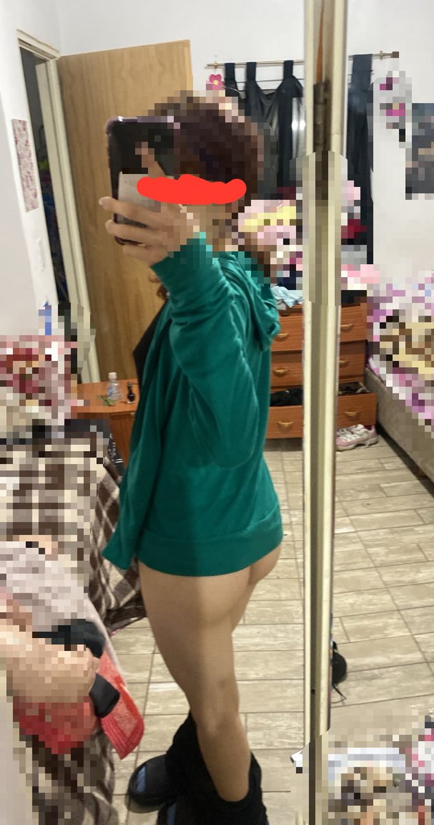 dulceloveer's tweet photo. Les gusta mi culito? Quieren verlo entero? 😛😘 https://t.co/IIWNqi5s15