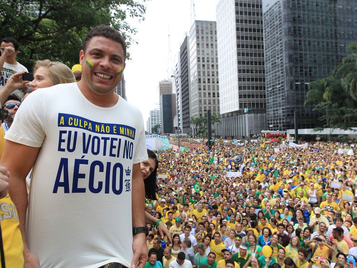 lixx8706's tweet photo. @aguedescartoon Mas vcs estão querendo virar o PSDB mesmo né??? https://t.co/mOFvCGPULx