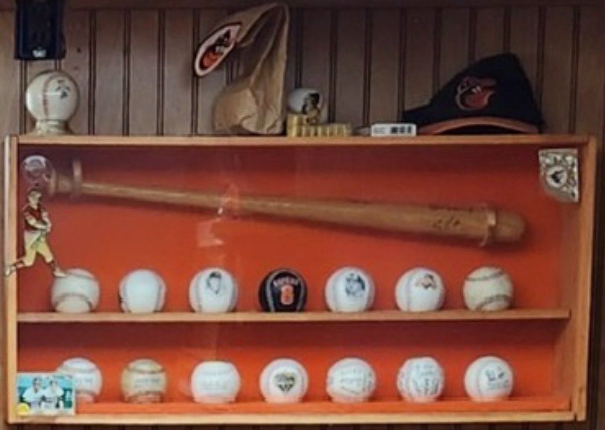 OsCardGiveAways's tweet photo. My childhood grail. Orioles giveaway bat I had autographed by Cal Sr., Cal Jr, and Billy. 🧡🖤 https://t.co/hwmx1HGiFw