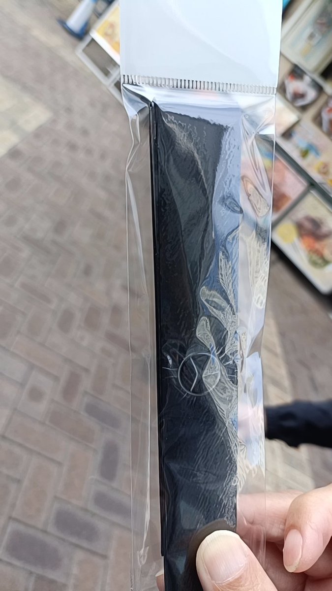 Namamono_X's tweet photo. @TennisReminder 振動🫨止めは使えるけど…オーバグリップテープは勿体無くて使えない(劣化し使えない状態になりそう)カッコいいのにorz...
本戦初日から好カード観れるの羨ましい👍️
📣楽しんで来てください https://t.co/QlKGc7mhEn