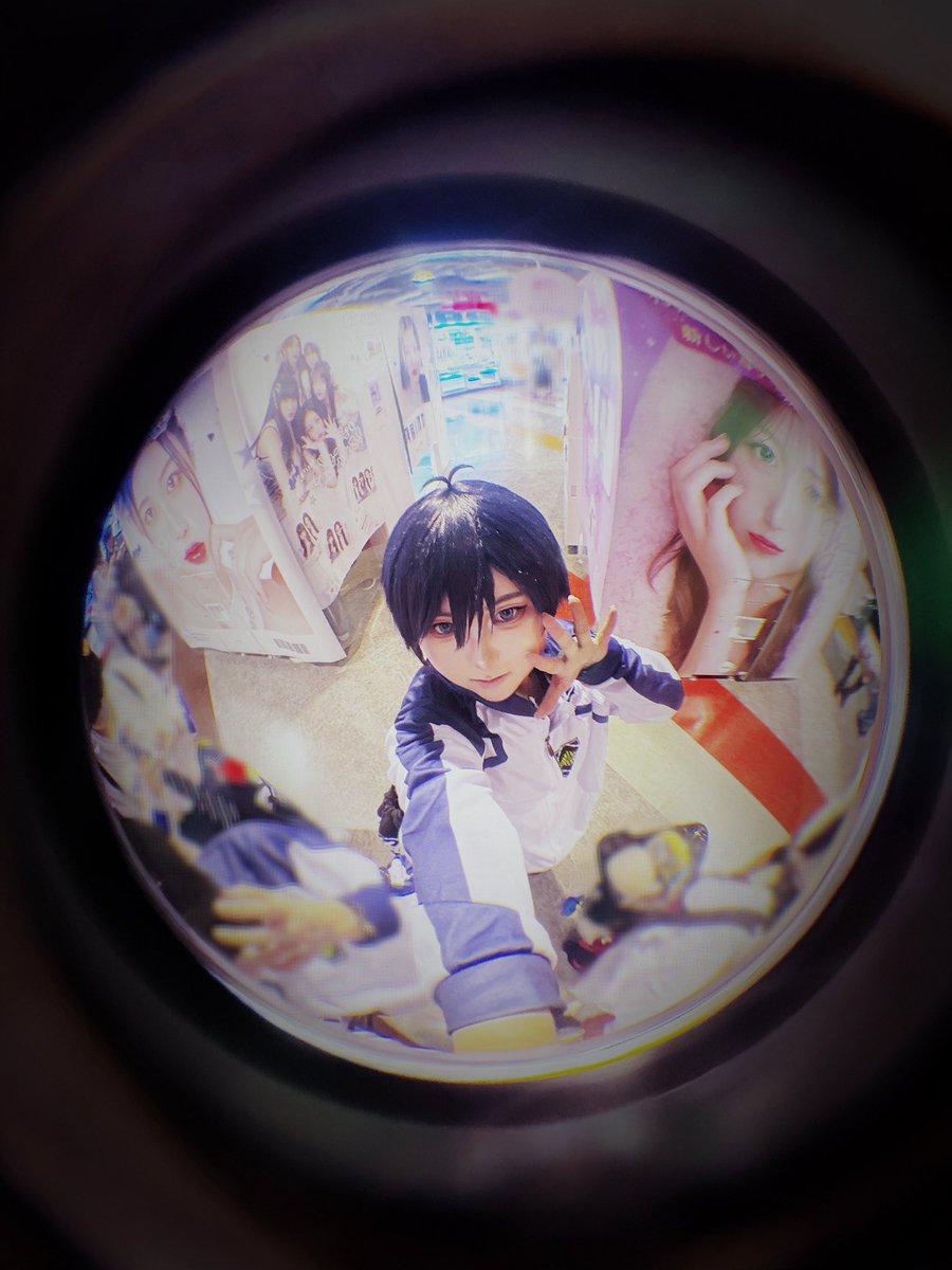 xlj260's tweet photo. 魚眼レンズ🌱
初コスイベ激疲れだけどめっちゃ楽しかった‼️🟦⛓️レイヤーさんとも繋がれて最高の1日でした♩ https://t.co/PDdpxJ4J2i
