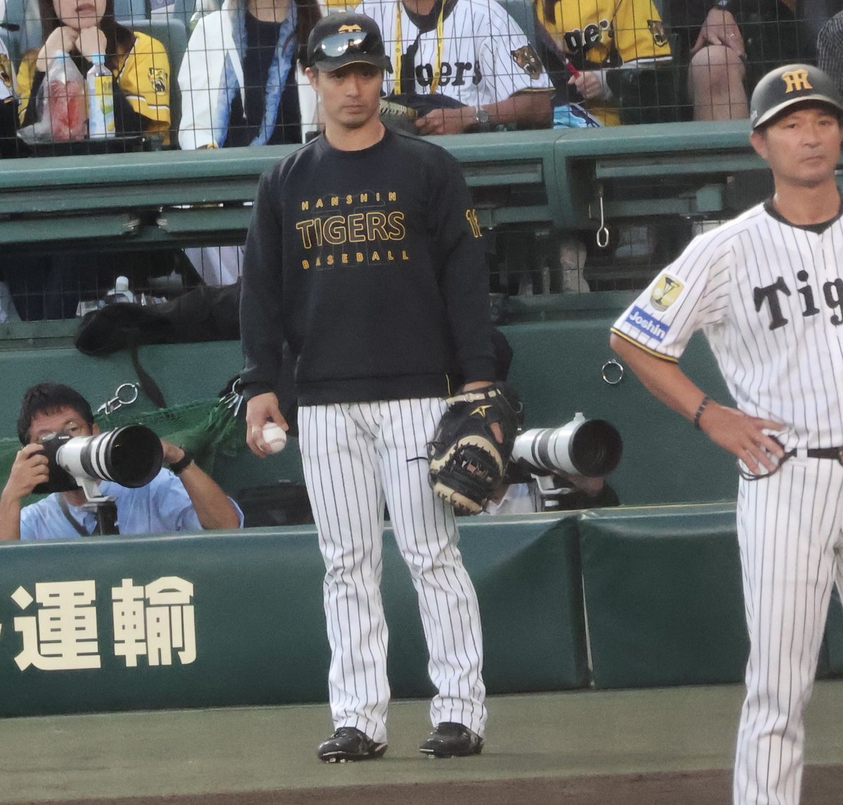 torananyou's tweet photo. CS初戦に2失点&amp;マルチヒット打ったのに、その後スタメンマスクも打席も出番なし。誠志郎もコンディション不良あるのかもしれんが出ないで敗退とか本人の気持ちは‥。来年は絶対的捕手になってほしい。
2026.10.17
#坂本誠志郎 https://t.co/6i2pciPFxb