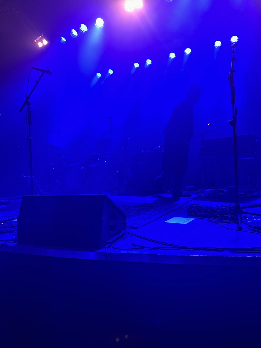 mikewillbyers's tweet photo. Nobody knows I woke up at 6 am for this thinking there would be a huge line by the time I got here but I was the first one here https://t.co/s5o7yWx69D