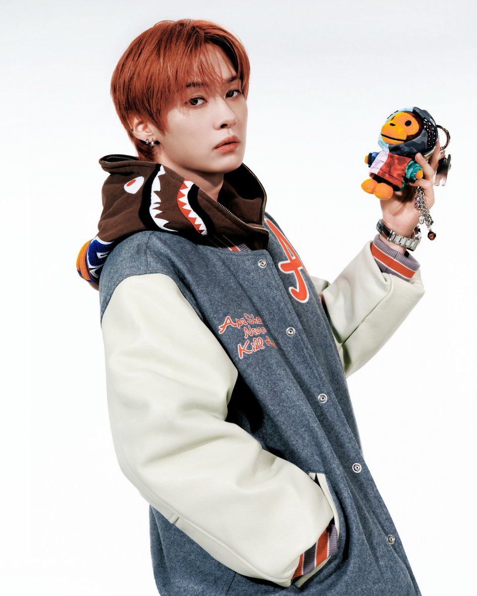 ffleekz's tweet photo. BAPEⓇ x Stray Kids 
Lee Know 

One look. His way. Varsity layers meet relaxed denim from BAPEⓇ FW26. 
#리노 #LeeKnow https://t.co/CsTb85XofE