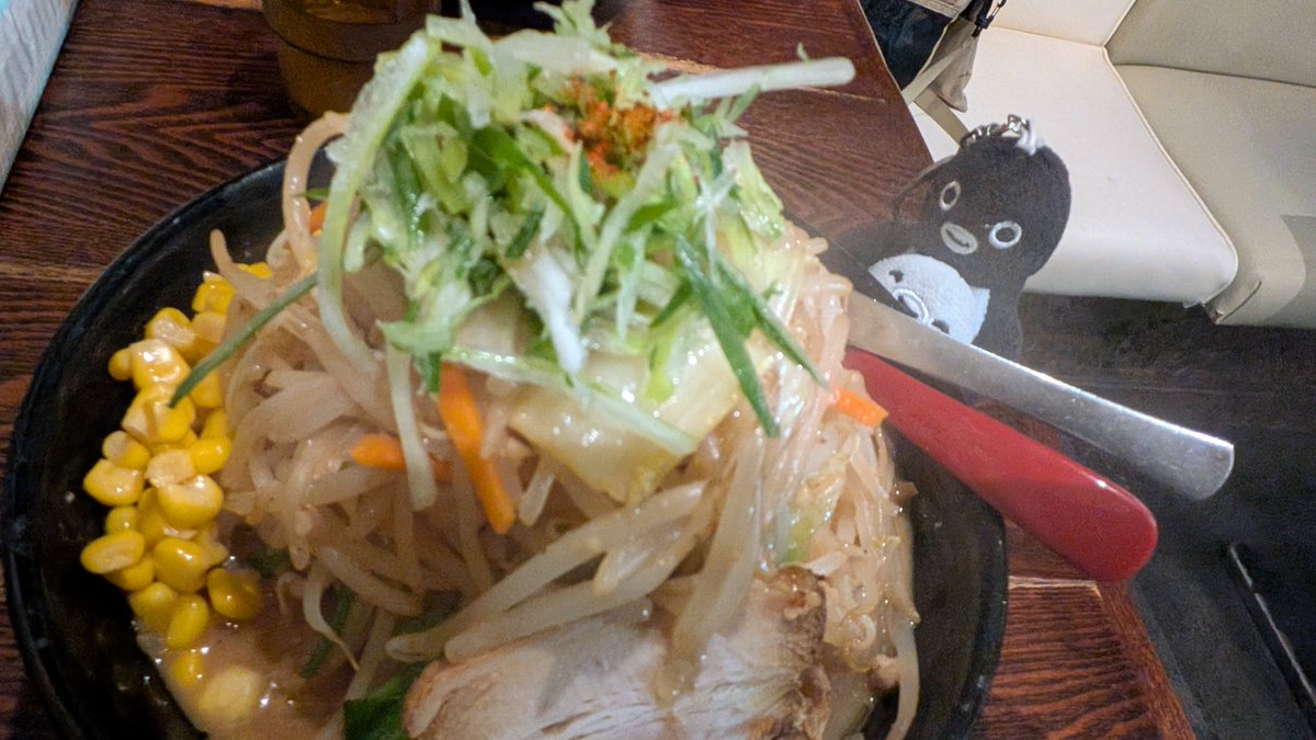 renoa_'s tweet photo. らんち〜〜🍜🤤

予想以上に山…🐧🐧

手伝って💦こぺんちゃん…！ https://t.co/iQ3Pcf4kt8
