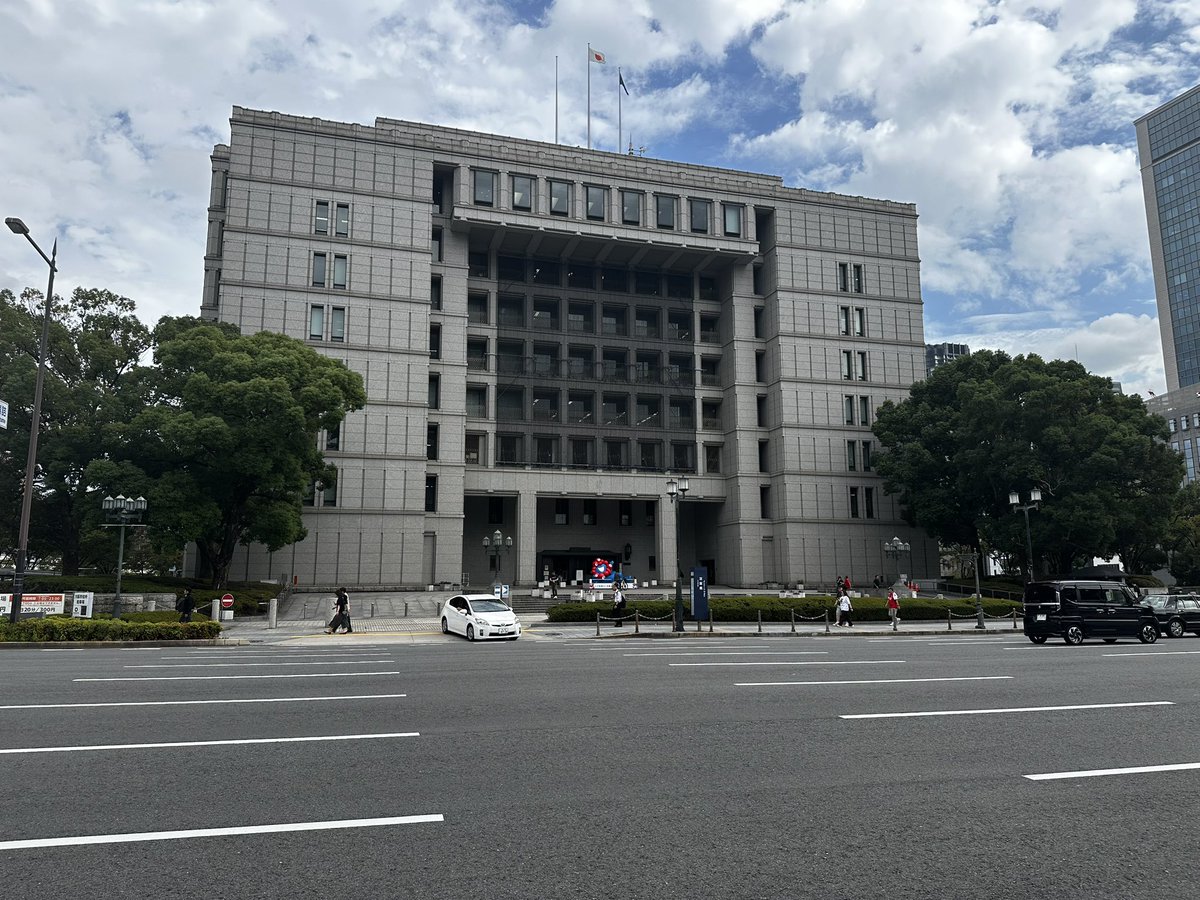 breaking_updown's tweet photo. またおる
もうええでしょ！
過去より未来みようよ https://t.co/YamoYxlRxe