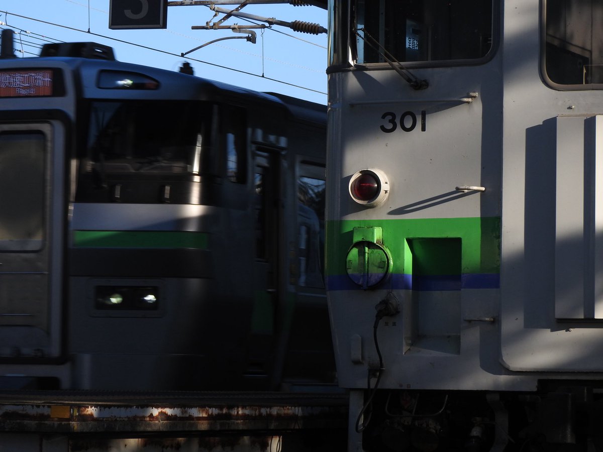 A4prz's tweet photo. 【臨時投稿】マヤ検
2026.9/7 道央検測 キハ40-301+マヤ35-1+キハ40-304

サッポロビール庭園駅での待避の時間を使い撮影
発車のタイパカ撮れなかったり悲報が相次いだが撮影できてよかった
マヤ検撮ったのは釧→苗の追いかけ以来かも…
#キハ40 #検測車両 https://t.co/S7xFspwsdQ