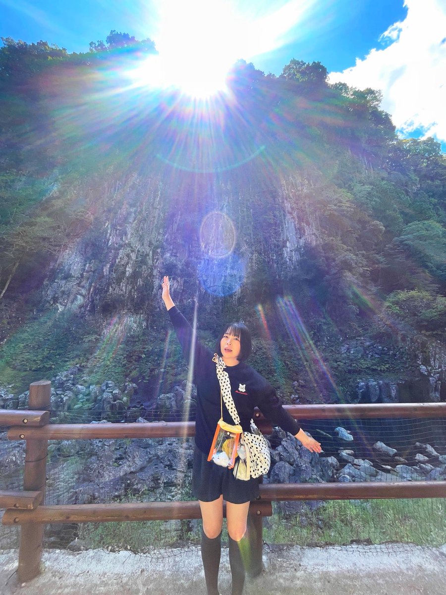 oyasuiminmin's tweet photo. くらえ　　はなまるレインボービーム！！ https://t.co/1ZTuMBomMx