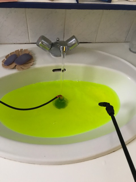 plombier_bou's tweet photo. Recherche de fuite non destructive à Saint-Philbert

Trois recherches de fuite avaient déjà été réalisées

Utilisation croisée de tests de pression, utilisation de colorant et fumigène

Finalement le fumigène a permis de localiser la fuite sous la dalle

https://t.co/G2Wh6vS9In https://t.co/YWVLmjivMn