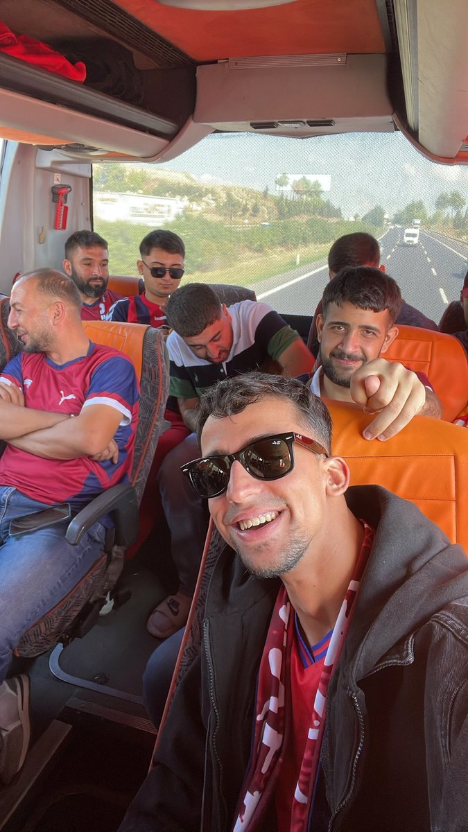 barannavo's tweet photo. @yenimiy_resmi Peşindeyiz İdmaYurdum ❤️💙 https://t.co/oHHvD2naJv