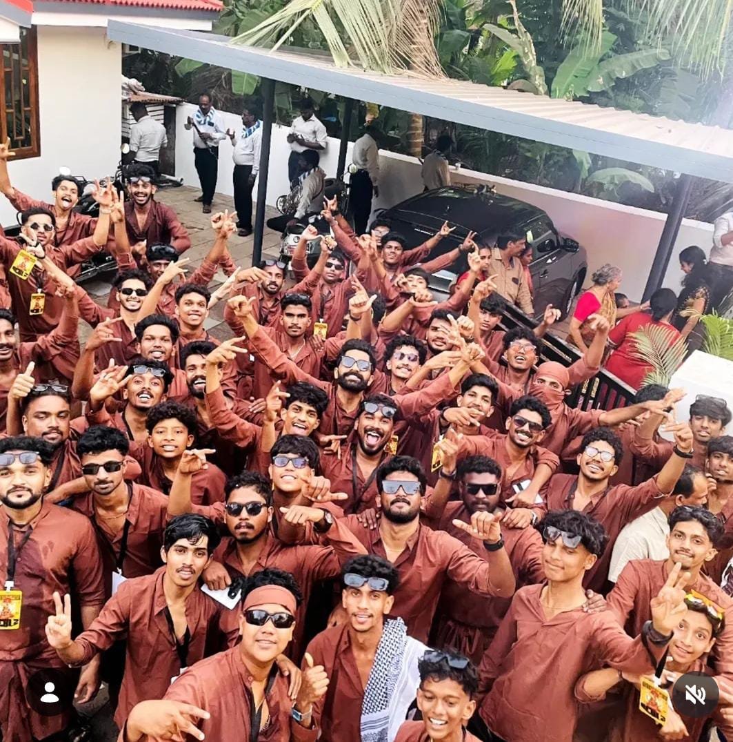 Kannanxod's tweet photo. Team😍

#friends https://t.co/iblI9dUqjM
