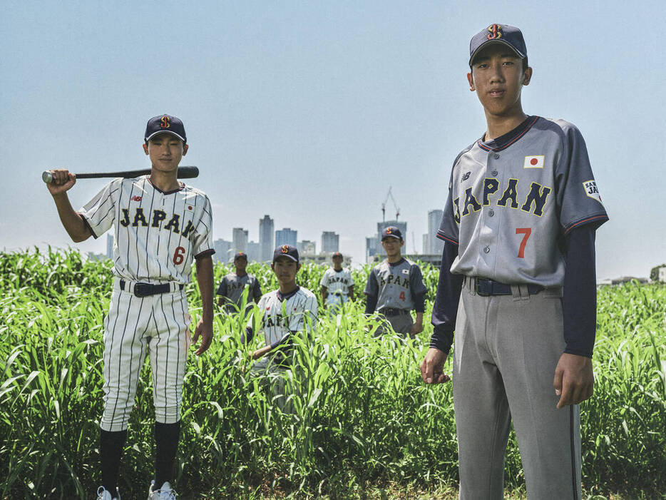 gnomotoke's tweet photo. 侍ジャパン、新デザインのユニホームを公開　「SJ」刺しゅうのキャップもお披露目　ニューバランスジャパンがダイヤモンドパートナー契約 https://t.co/1Xrke9cfOJ

「ラグザス　アジアプロ野球チャンピオンシップ2026」の出場選手発表記者会見」にて新ユニホームが発表された。 https://t.co/8lc5448IY0