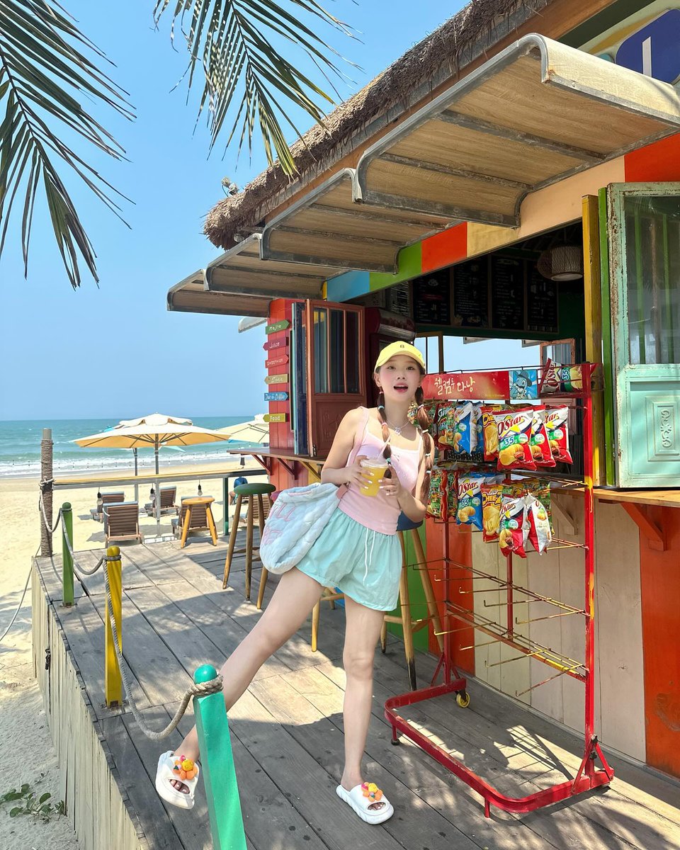 DreeewLari's tweet photo. 他人の評価ではなく、自分の心の声を信じて歩いていこう。これってあるあるだよね。 👀🌙
qIrHg https://t.co/GA4GaSmwWA