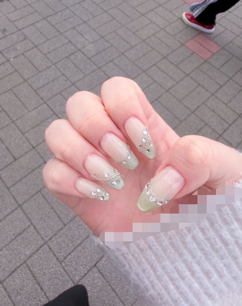 k4rin_b's tweet photo. けだま消し消し^_^ にゅー概念ねいる^_^ https://t.co/gQ53FdtKuy