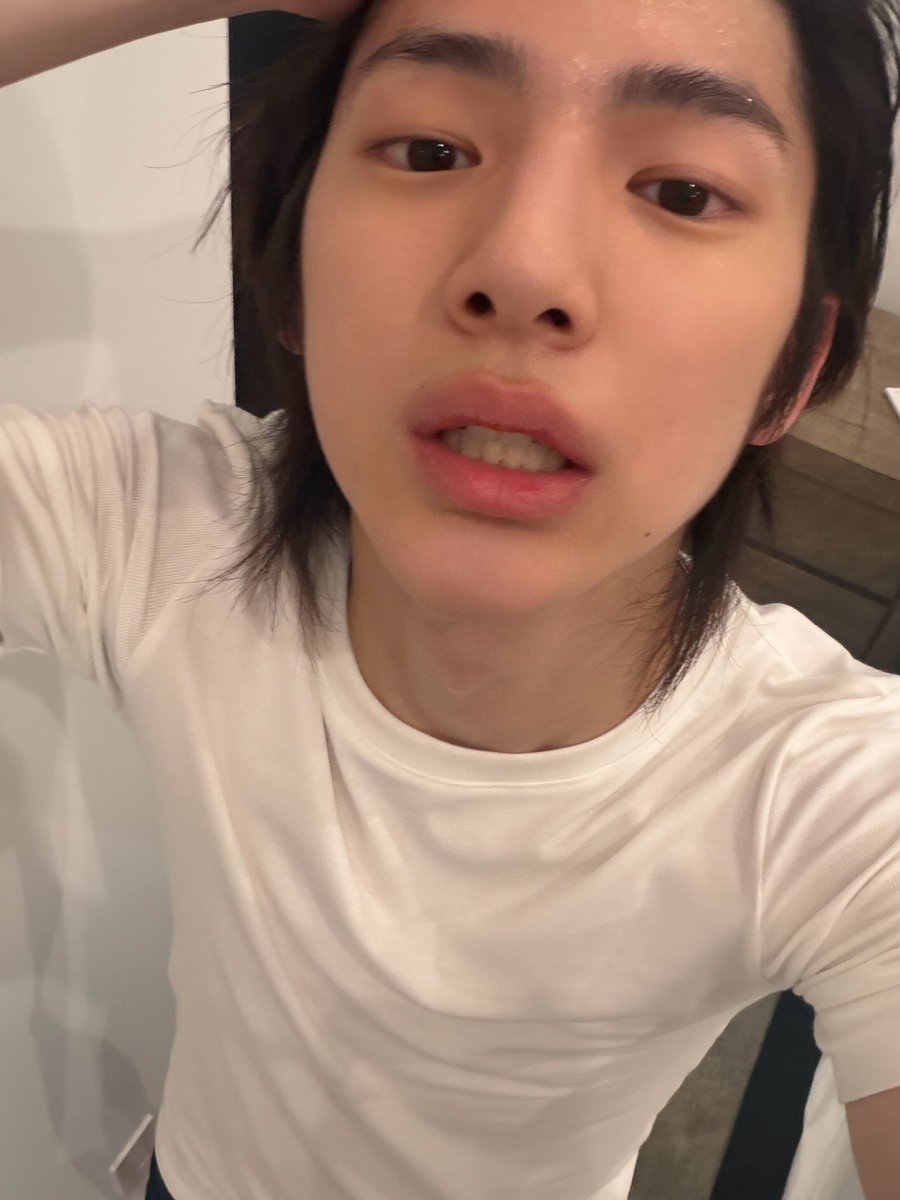 zhaoyufancokr's tweet photo. [261007] #JUHOON #주훈 Weverse Post https://t.co/lXd0F0sJDM