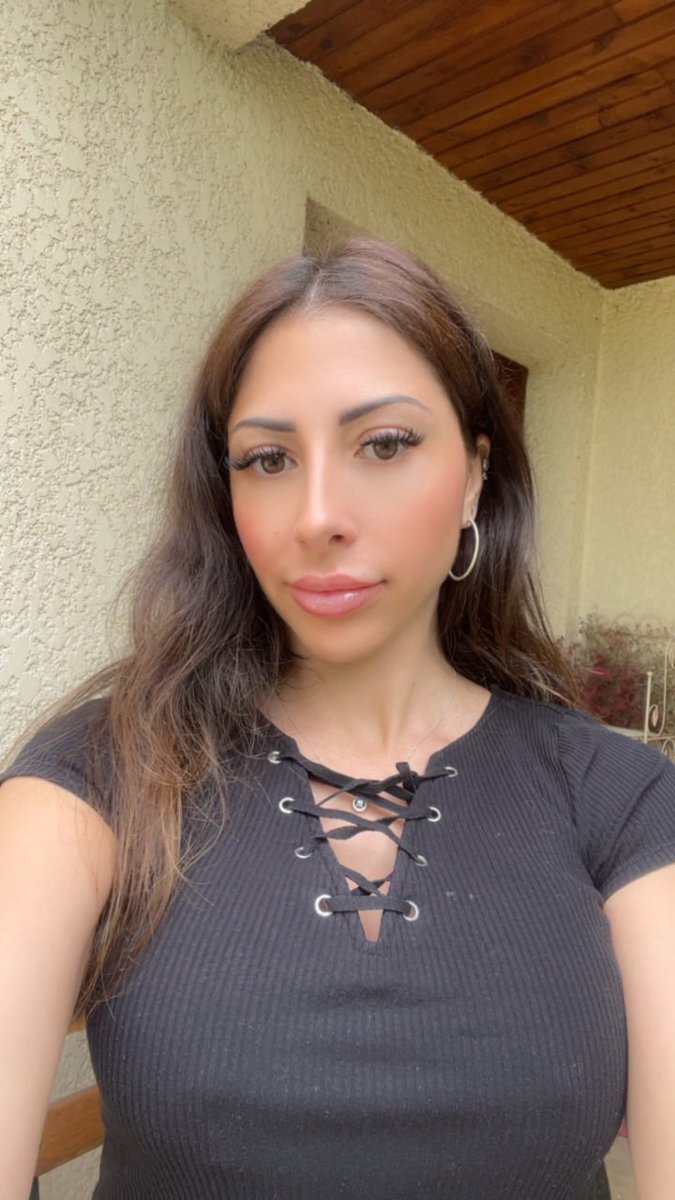 AasmaAslam's tweet photo. Can you send me DМ?? I'm so bore‍d ​asff ​!!😫 💋😉 https://t.co/d0XrBNy6yl