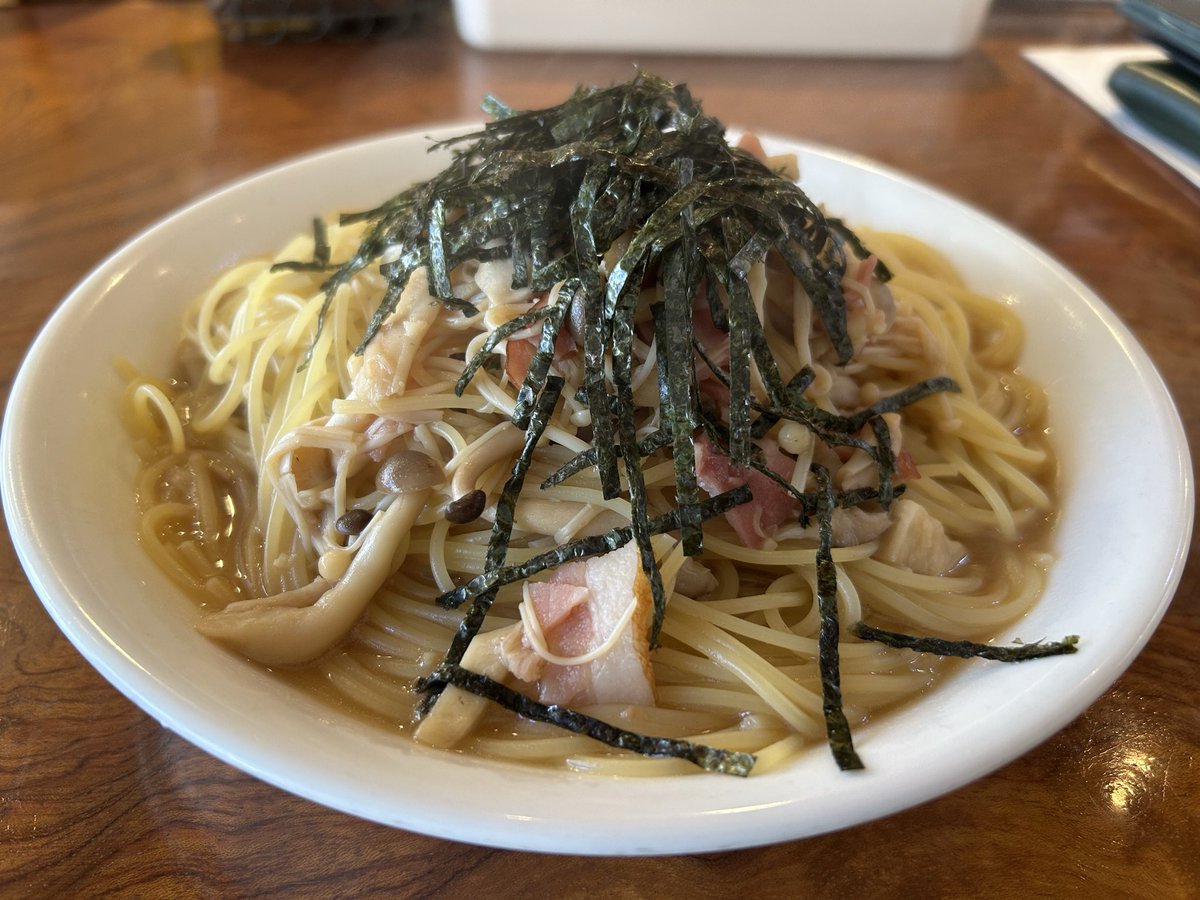 parlor_excelle's tweet photo. 🍚トラ子🐅の昼食🍚
本日、トラ子🐅の昼食はパスタ��した🍝
エクセレから近くのコルニーチェ（CORNICE)さん♪とにかく何を食べても美味しいです😋
トラ子🐅はメニュー全制覇を目論んでます笑
#コルニーチェ
#パスタ
#中野新橋
#ランチ https://t.co/gOgjdPWD2e