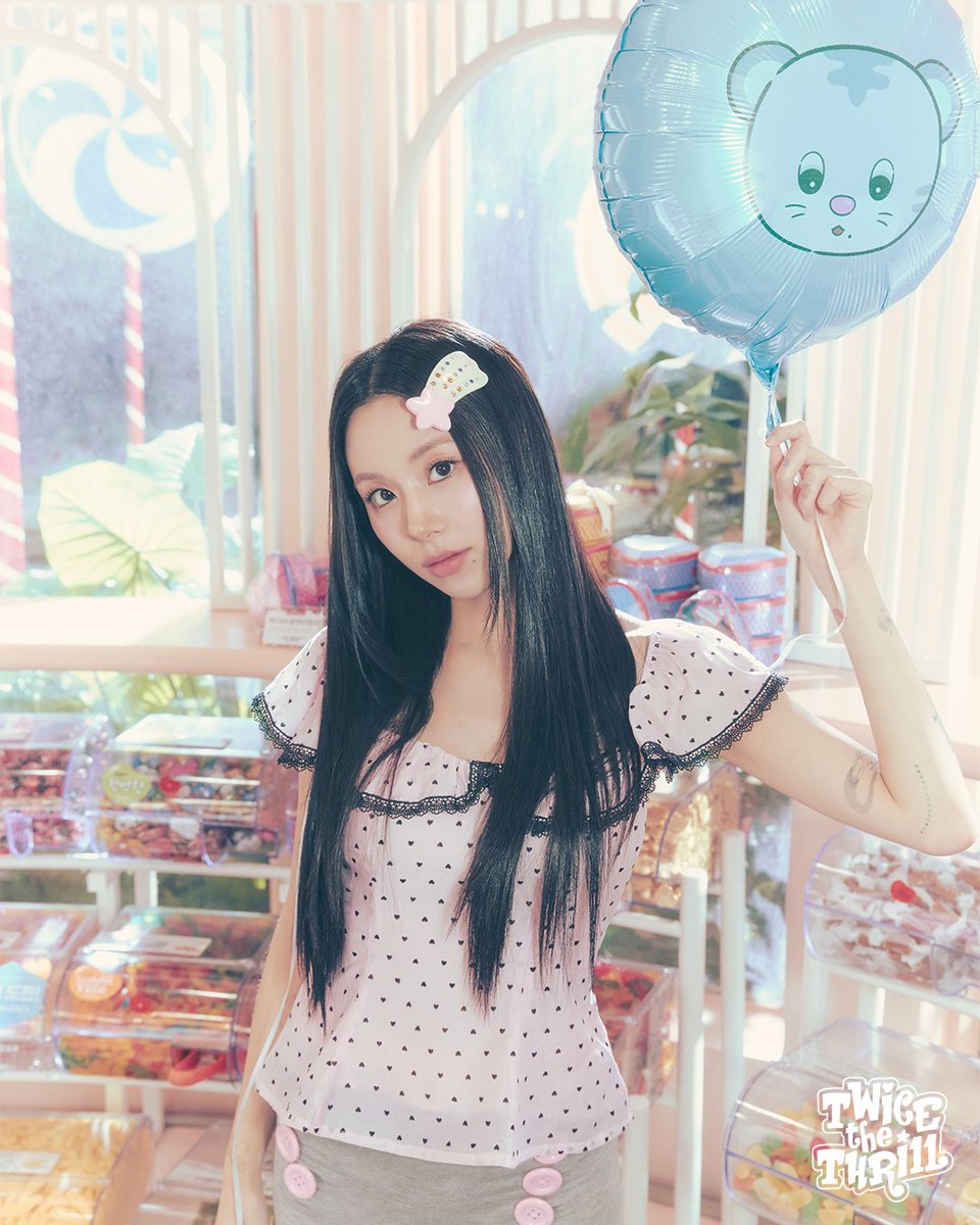 JYPETWICE's tweet photo. TWICE 11TH ANNIVERSARY POP-UP STORE <TWICE THE THRILL>

#DAHYUN #다현
#CHAEYOUNG #채영
#TZUYU #쯔위
와 함께라면 모든 순간이 THRILL 🎢

설렘 가득한 순간들이 기다리는
<TWICE THE THRILL>에서 만나요 💕

🎡 26.10.17 SAT - 10.25 SUN (KST)
🎠 플라츠 2 (서울 성동구 뚝섬로17길 35)

#TWICE #트와이스
#TWICE_THE_THRILL
#FANS_SHOP #팬즈샵