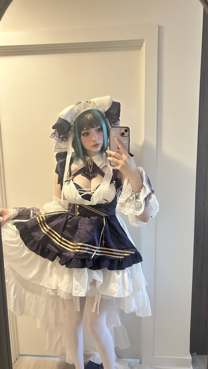 miimmikyuu's tweet photo. Meow :3

Always dressing up as catgirls 🤭 
#cheshire #azurelane #cosplay #catgirl https://t.co/sA0IBa1twk