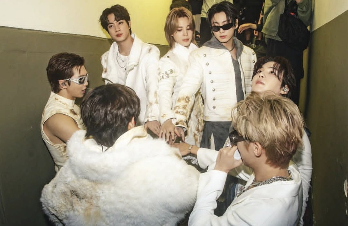 winnttaebear's tweet photo. My seven https://t.co/J5jZ73cJXh