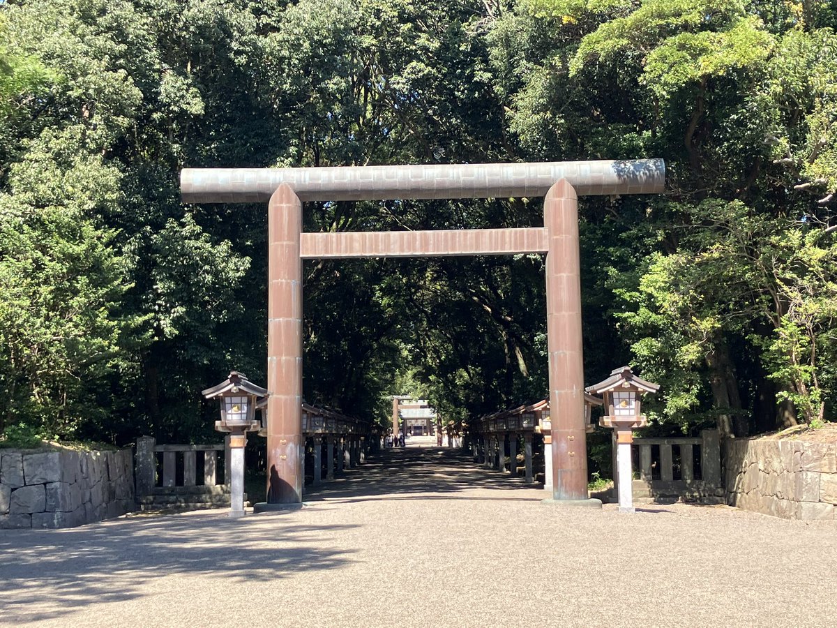 lagunegi_f's tweet photo. 宮崎神宮で今日の必勝祈願してきた⛩️
#フロサポ行けばいーじゃろ宮崎
#フロサポ宮崎行ってきマンゴー🥭 https://t.co/pRiND0BTlX