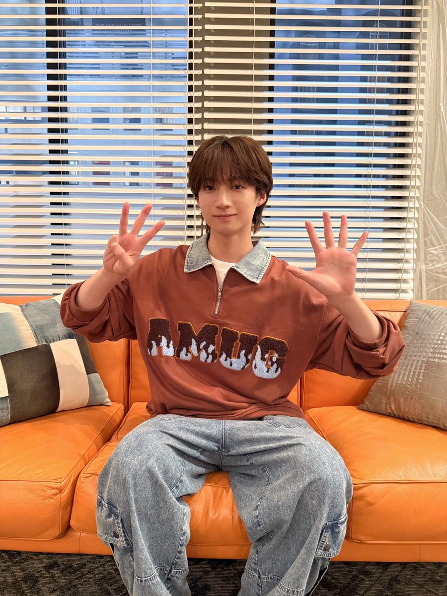 wodkrs's tweet photo. 8살? https://t.co/HaVj6IzneX