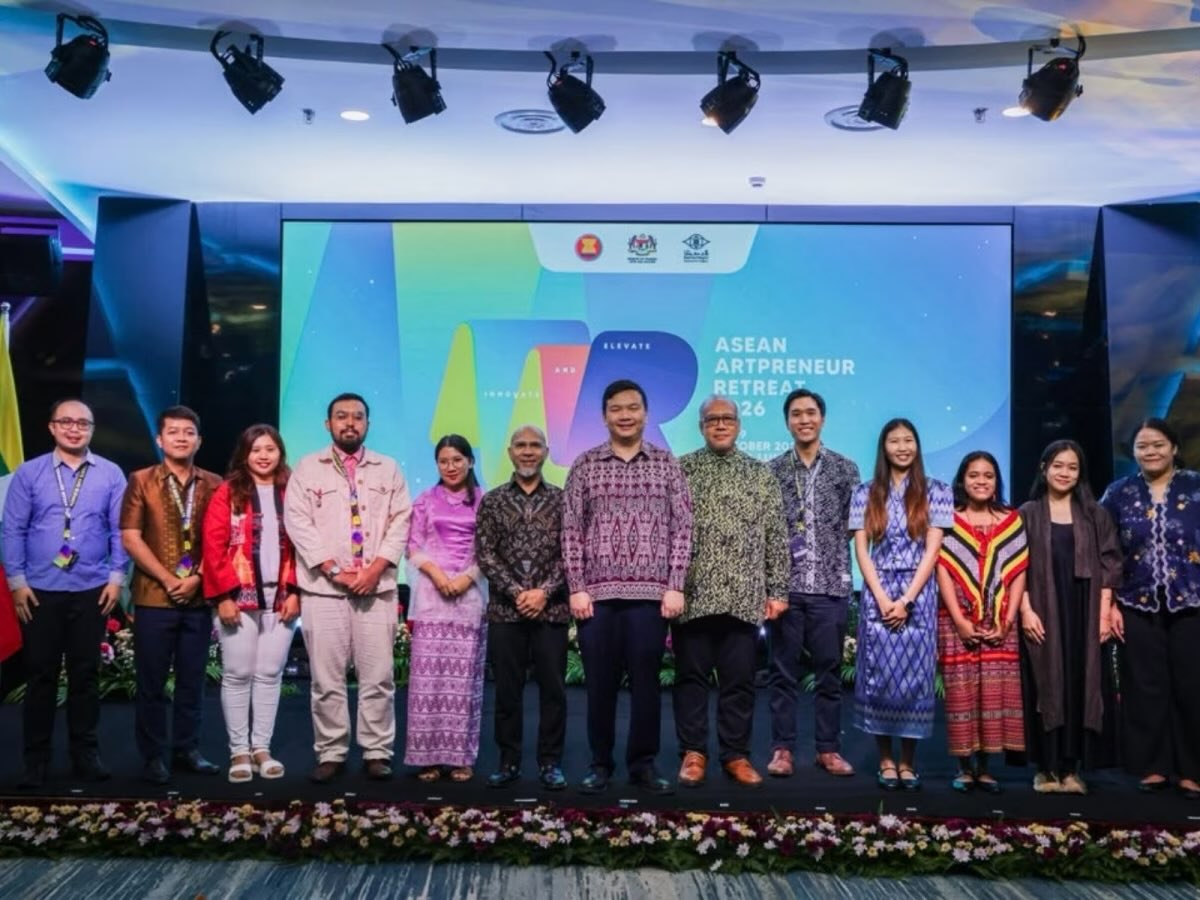 gayatravel's tweet photo. ASEAN Artpreneur Retreat 2026 brings ASEAN art entrepreneurs together to develop creative ideas into market-ready offerings and sustainable businesses.

Read more: https://t.co/rgzYtOMM1P

#GayaTravelNews https://t.co/6XlV700Eiz