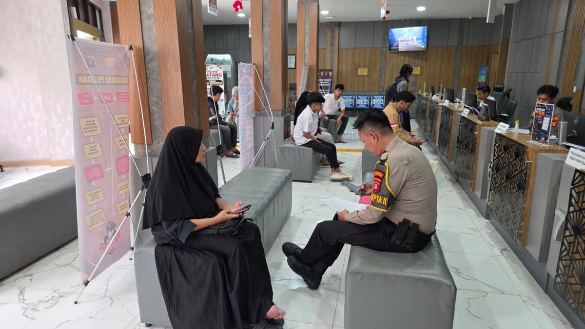 KutimSpkt's tweet photo. Pelayanan Prima Polres Kutai Timur https://t.co/NWxubOP7W2