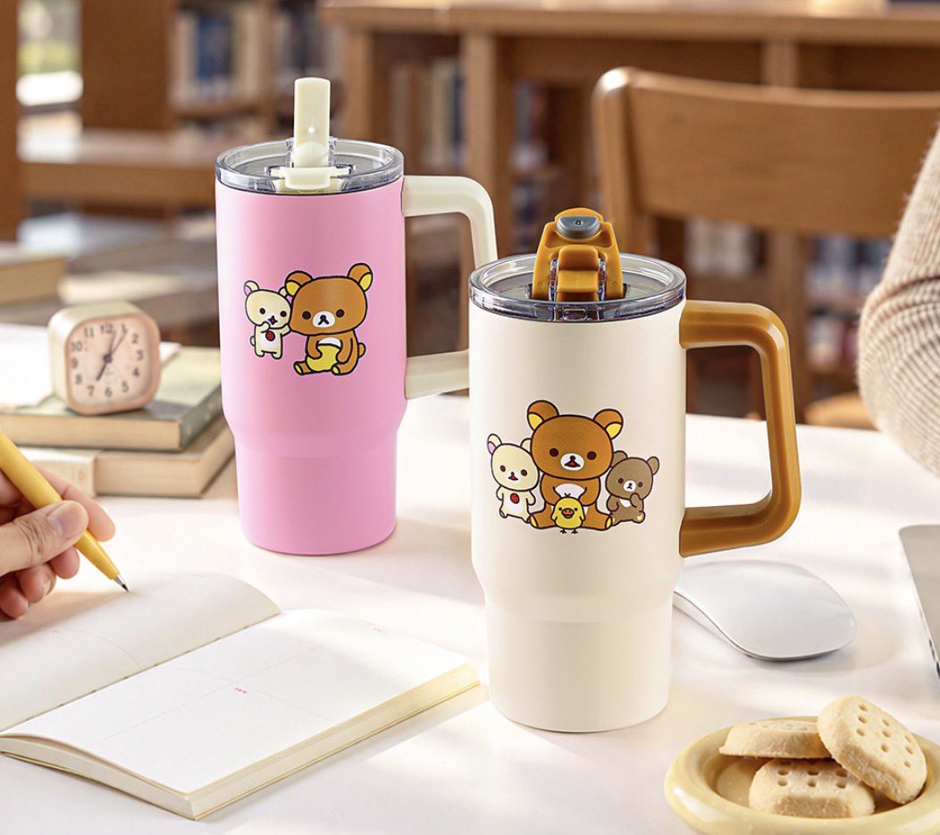 naneebeauty's tweet photo. 리락쿠마 대용량 텀블러 600ml 출시!!🤎

• 10/9(금) 오전 10시, 카카오톡 선물하기

아이보리랑 핑크 2가지 컬러가 있고
빨대랑 직접 음용 2가지 방식!

스테인리스라 보온/보냉 둘 다 되고 넘 귀여움.. https://t.co/zEJ2QJlDEj