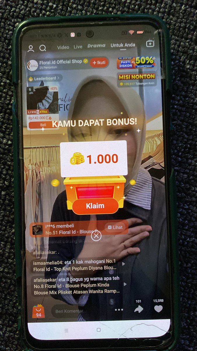 ernaap95's tweet photo. @kimmyexp Dapet kak 1 milyar 🤣🤣🤣 https://t.co/DsTR0lk6N7