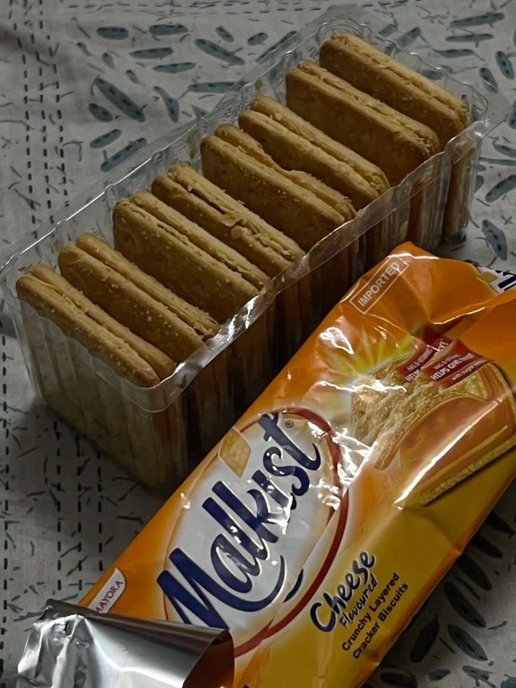 Lavenderlily__'s tweet photo. Have you ever tried this malkist chesse cookie? https://t.co/FpzGFv4ypK