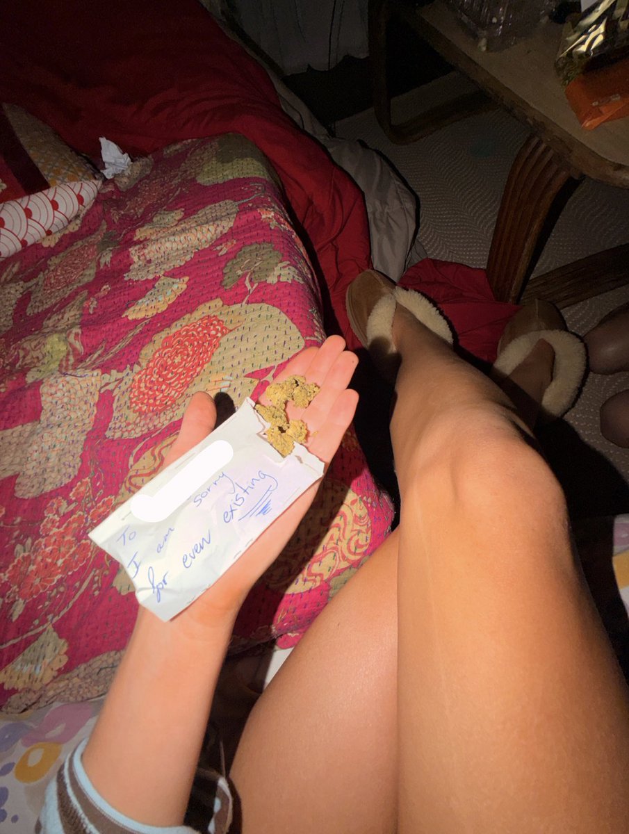 PrincessValerie's tweet photo. Made my sissy give me the last of his smoke because I deserve it more

Brat, Sissy, White Toes https://t.co/COW14Mx0Ws