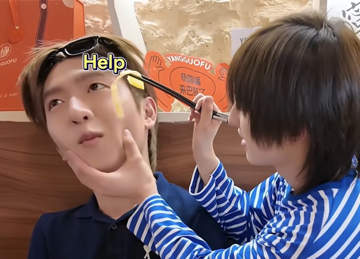dontworrybehaha's tweet photo. โทกี้ระวังน้องก้องจับป้อนผักเหมือนพี่โทนะ https://t.co/FzfN7rLI1c
