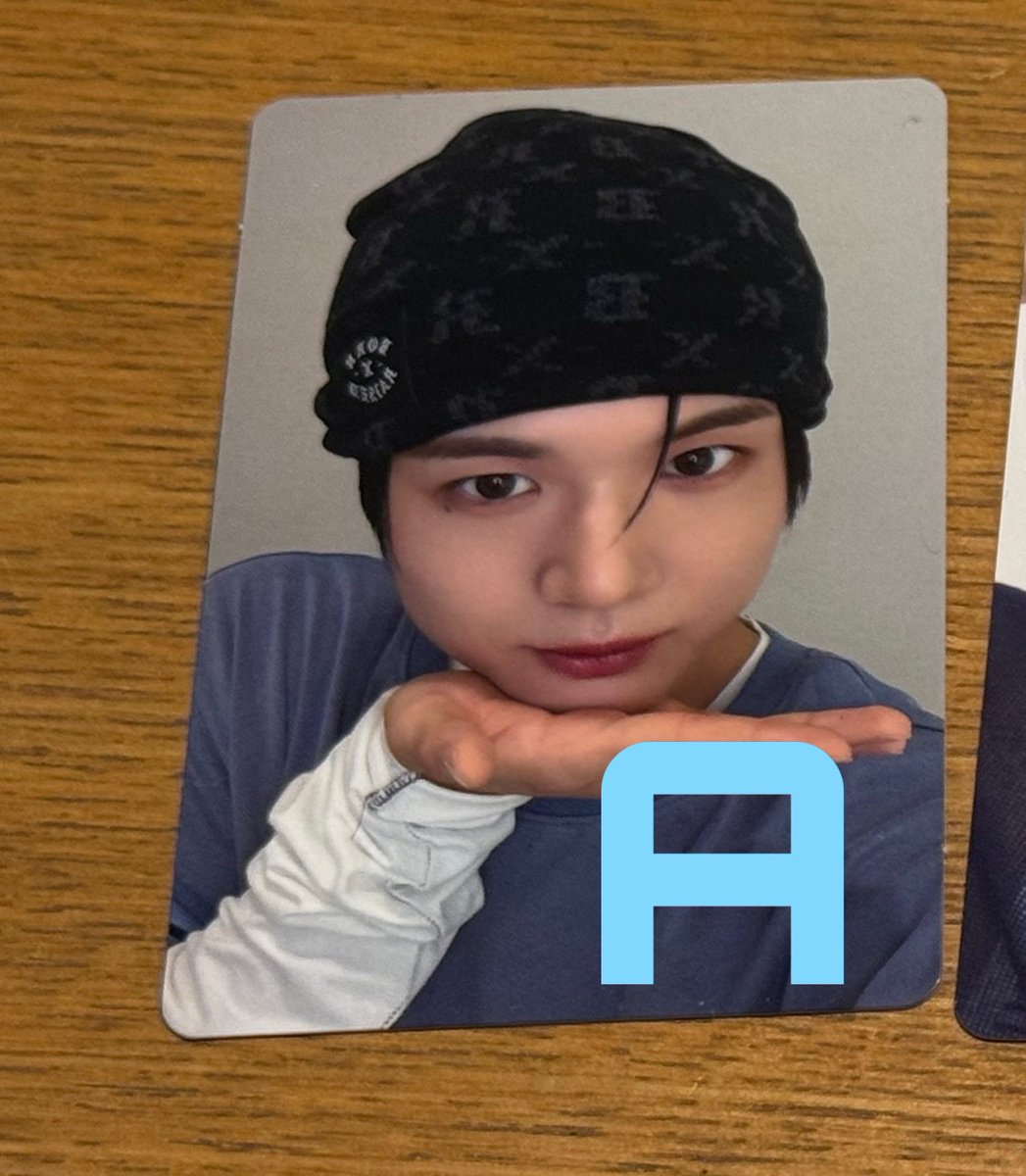 Mirae_NewWorld's tweet photo. KO1KEYZ トレカ 交換　初回A

譲　イッサ　ユラ　ユウキ
求　同種シヨン

郵送にて交換希望です https://t.co/QzKQYT3GiQ