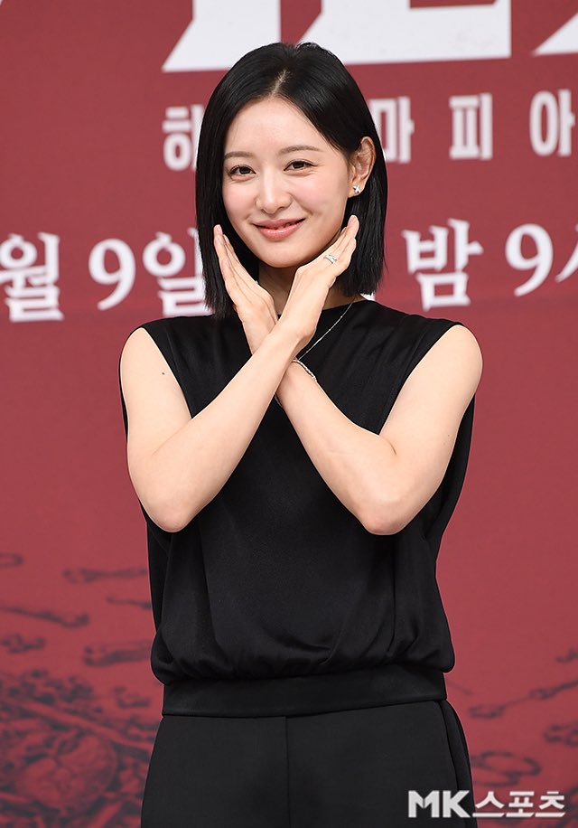 kim_gwnii's tweet photo. Actress Kim Jiwon at #DoctorX : Mafia in White Press Conference Photocall in SBS Broadcasting Center in Mokdong, Seoul!❤️

#KimJiWon #김지원 #닥터X https://t.co/xNm3tujn4E
